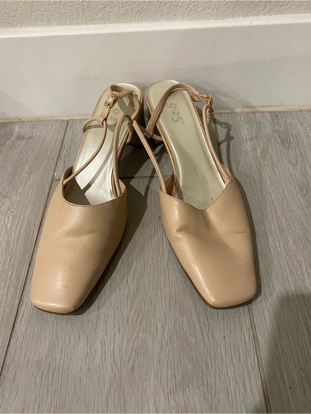 9-2-5 - Women’s Pale Pink Slingback Block Heel Pumps - size 8